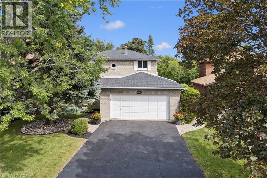 2203 Robin Drive, Mississauga