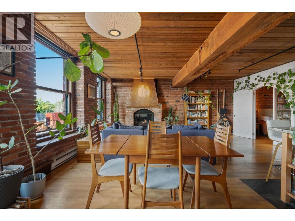 305 41 Alexander Street, Vancouver