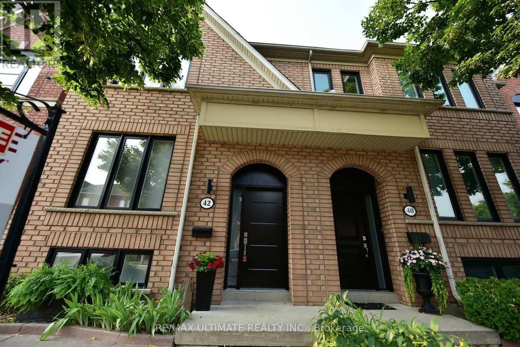 42 Viella Street, Toronto (junction Area)