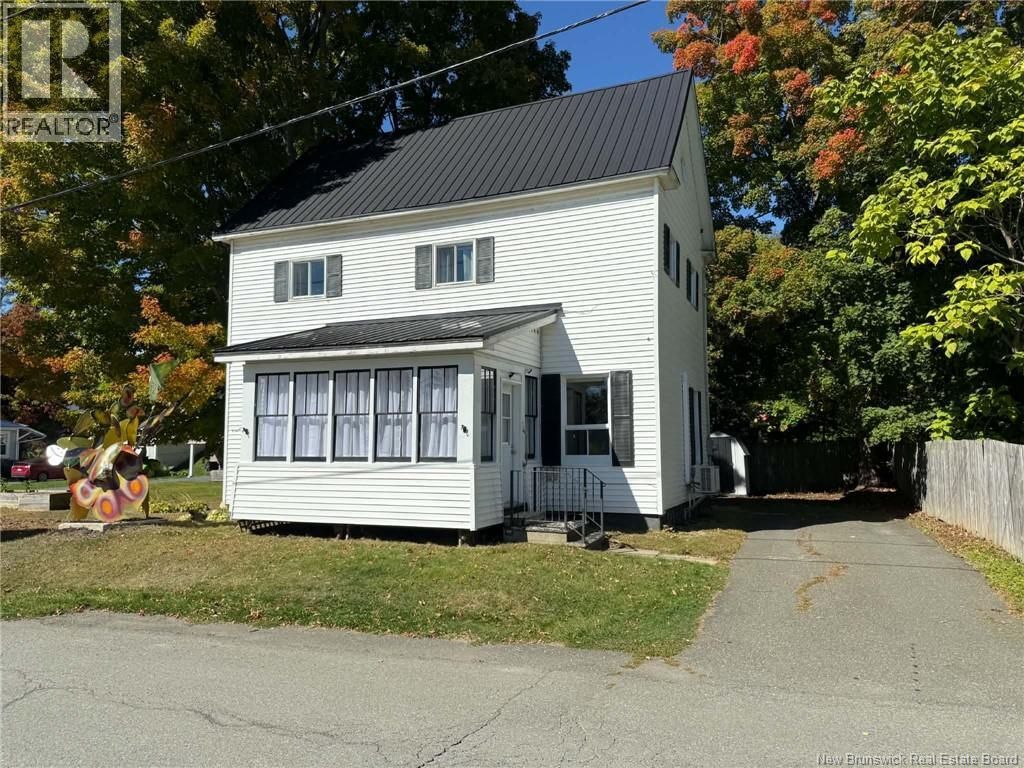 106 College Street, Woodstock