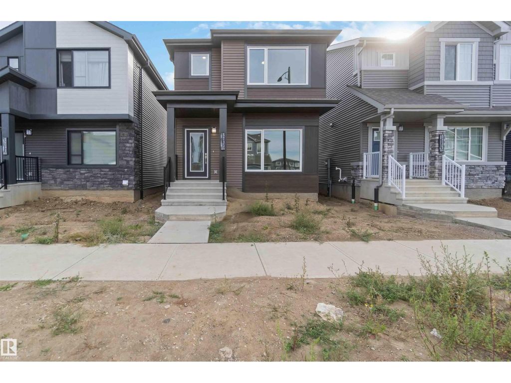 5733 Hawthorn Cm Sw Sw, Edmonton