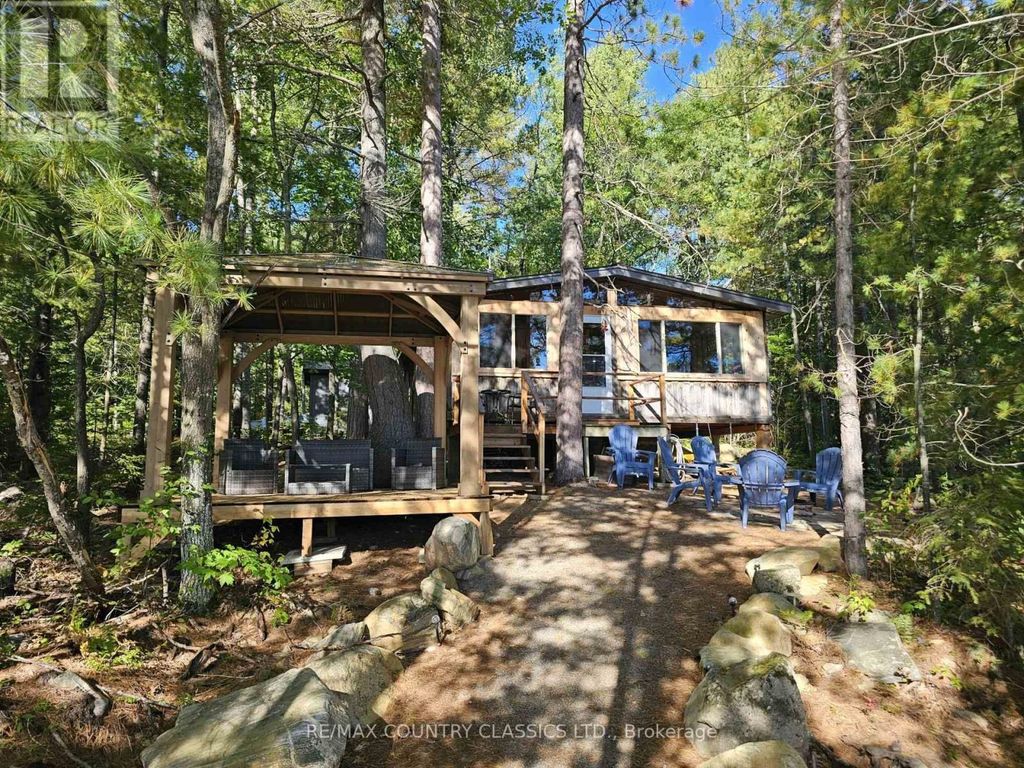 378 Spectacle Lake Road, Madawaska Valley