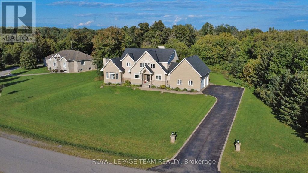 2515 Kearns Way, Ottawa