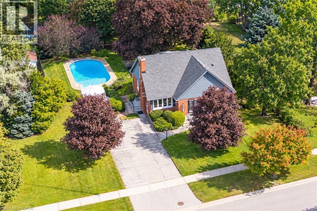 33 The Strand Avenue, Brantford