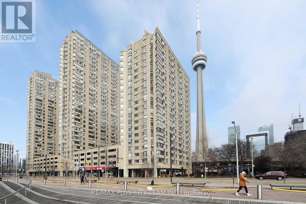 1702 - 250 Queens Quay Street W, Toronto (waterfront Communities)