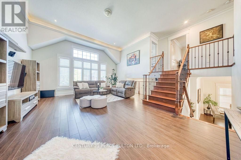 91 Galea Drive, Ajax (central East)