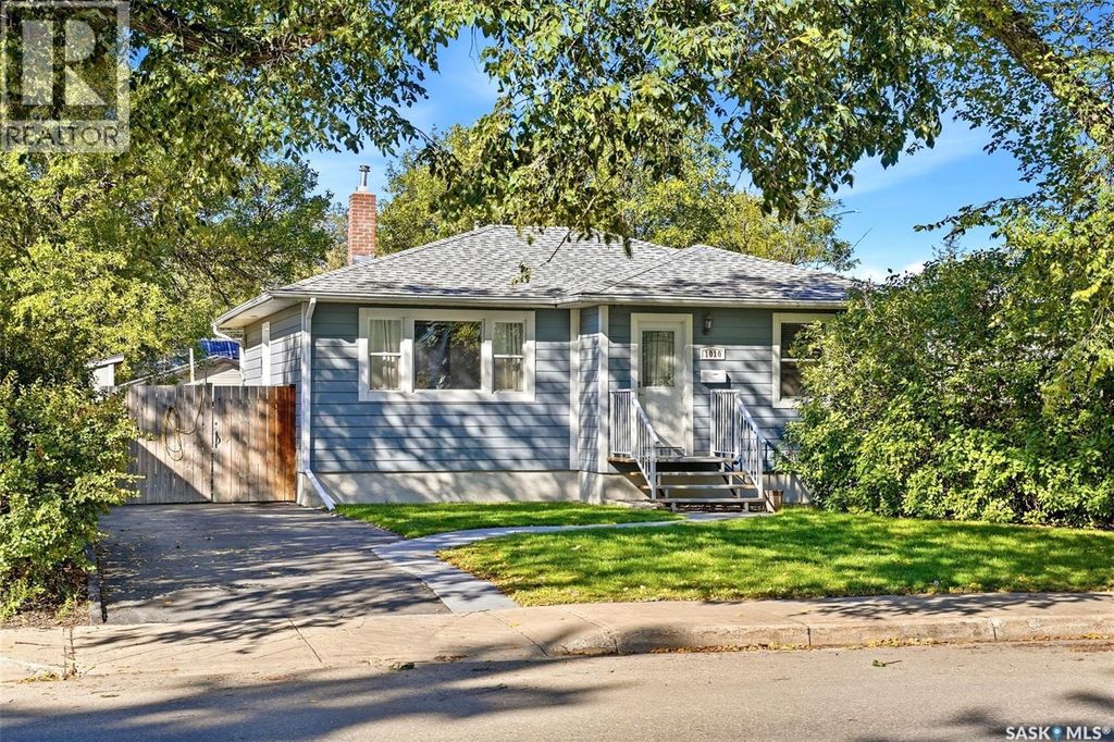 1010 Elphinstone Street, Regina