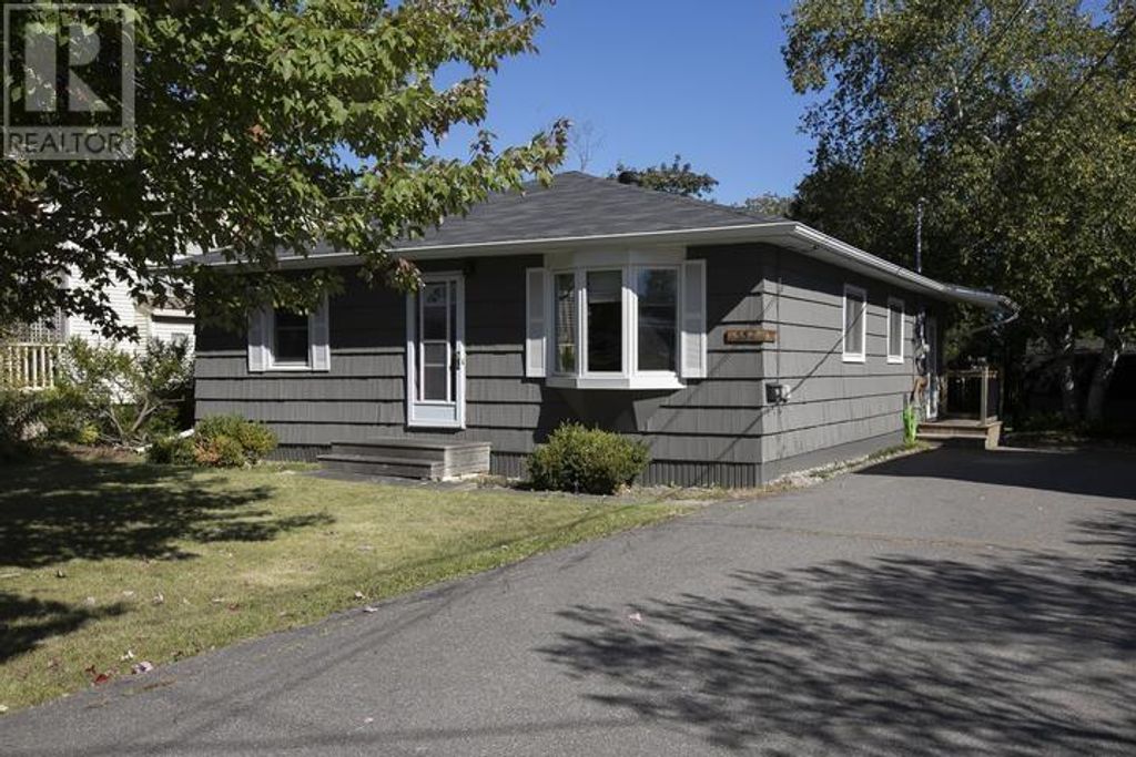552 Lake St, Sault Ste. Marie
