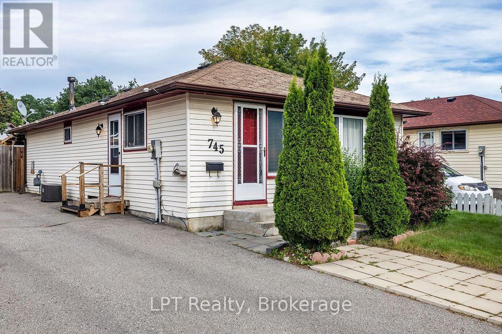745 Grandview Drive, Oshawa (donevan)
