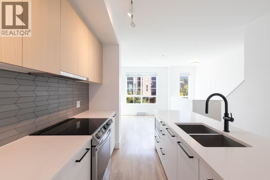38006 Fairwater Place, Squamish