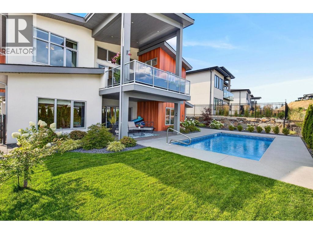887 Loseth Drive, Kelowna