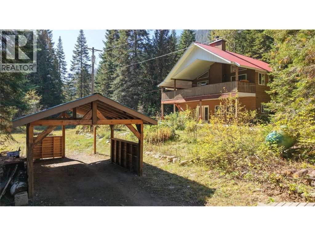 113 Wesco Road, Ymir