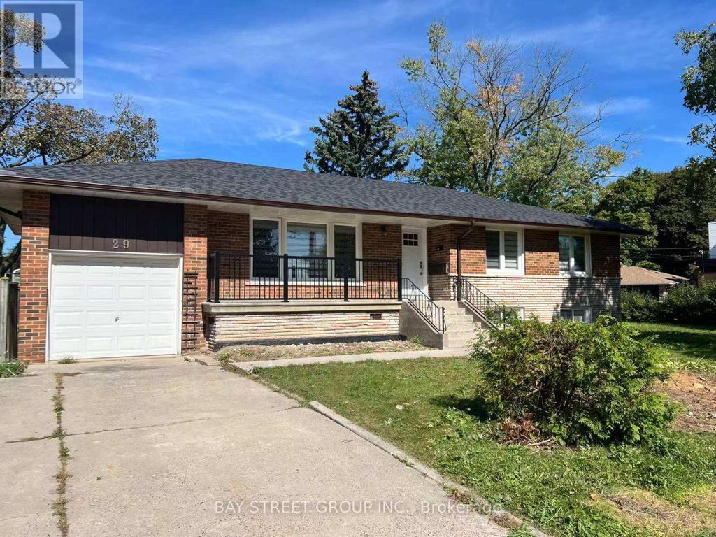 29 Harnish Crescent, Toronto (newtonbrook East)