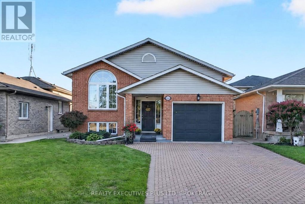 7802 Sabine Drive, Niagara Falls (ascot)