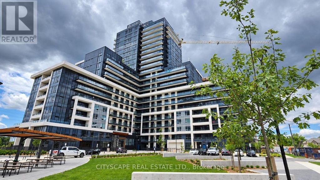 1213 - 3220 William Coltson Avenue, Oakville (jm Joshua Meadows)