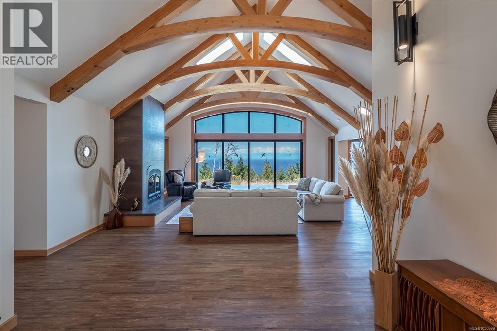 573 Horseshoe Rd, Gabriola Island