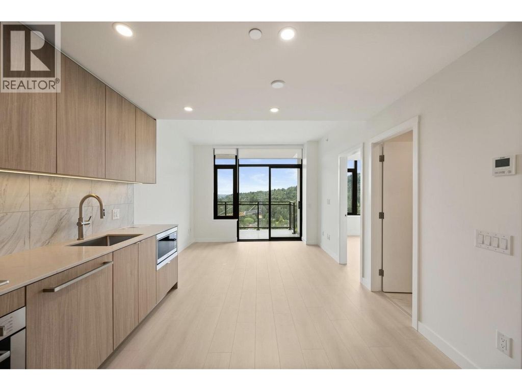 2xxx 626 Claremont Street, Coquitlam