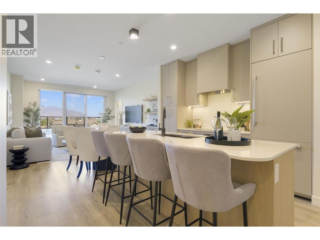 3300 Lakeshore Road Unit# 614, Kelowna