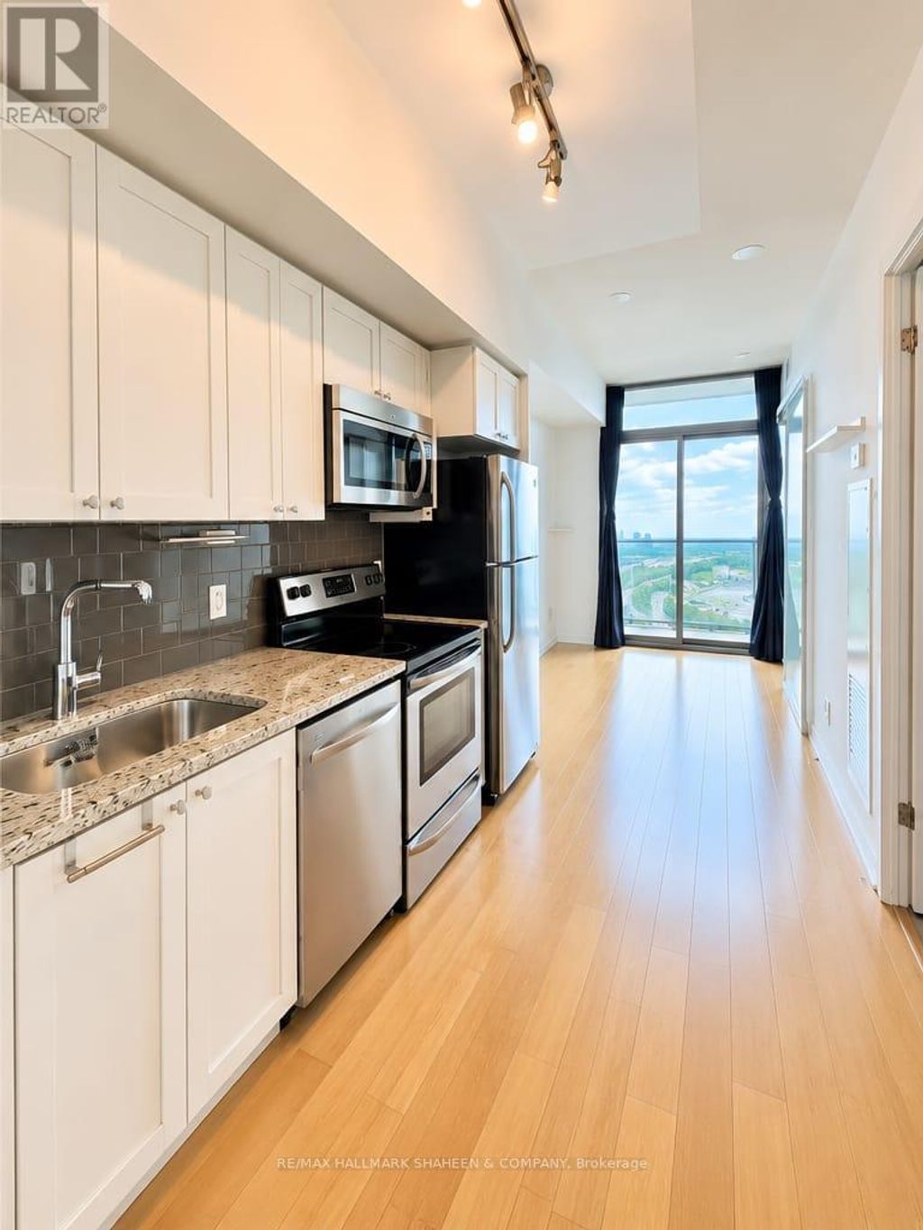 2508 - 105 The Queensway Avenue, Toronto (high Park-Swansea)