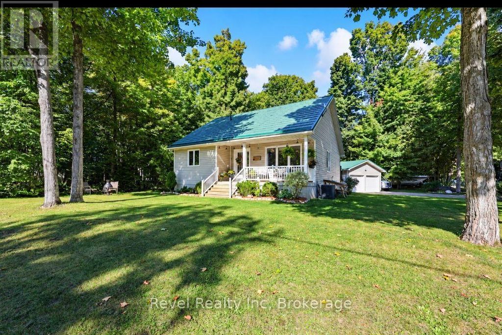 18 Rue Vanier Road, Tiny (lafontaine)