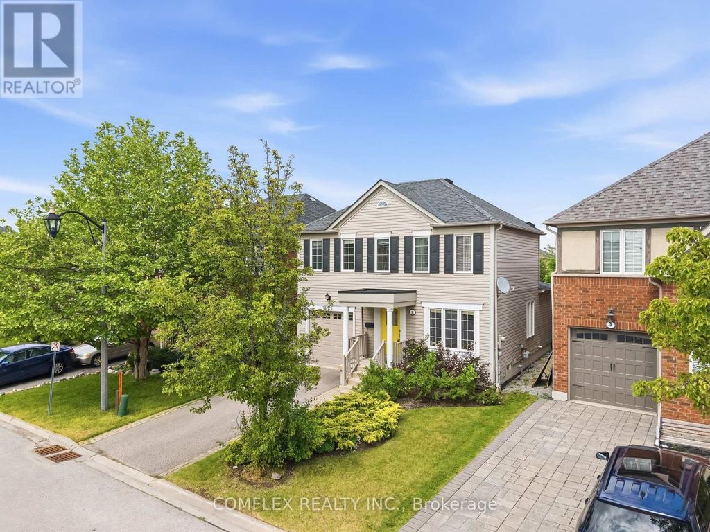 2 Armitage Crescent, Ajax (northwest Ajax)
