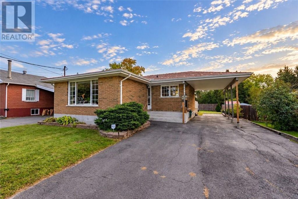 1184 Drummond Street, Sudbury