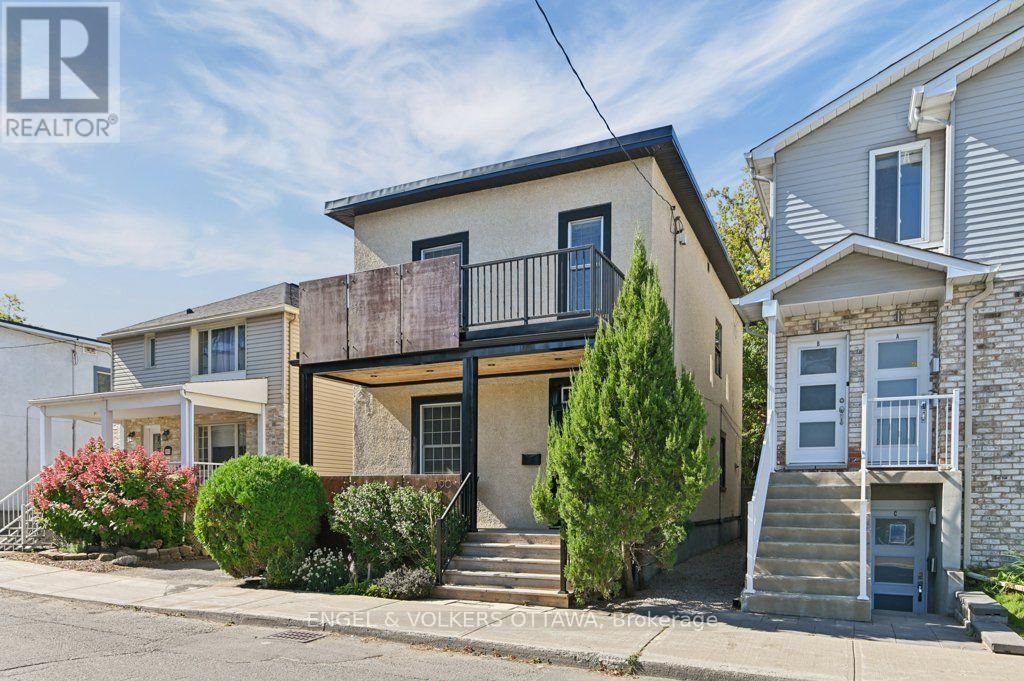 390 Winston Avenue, Ottawa