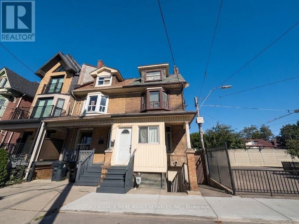 1 - 849 Bathurst Street, Toronto (annex)