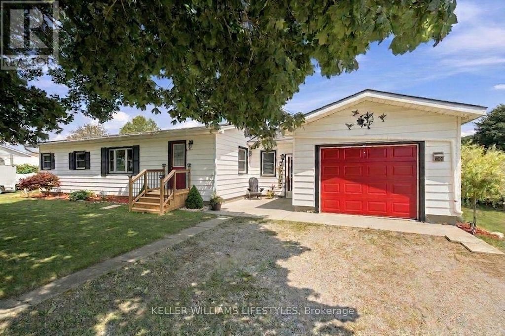 9820 Belmont Road, Central Elgin