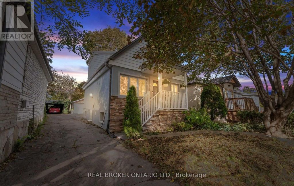 26 Roxaline Street, Toronto (humber Heights)