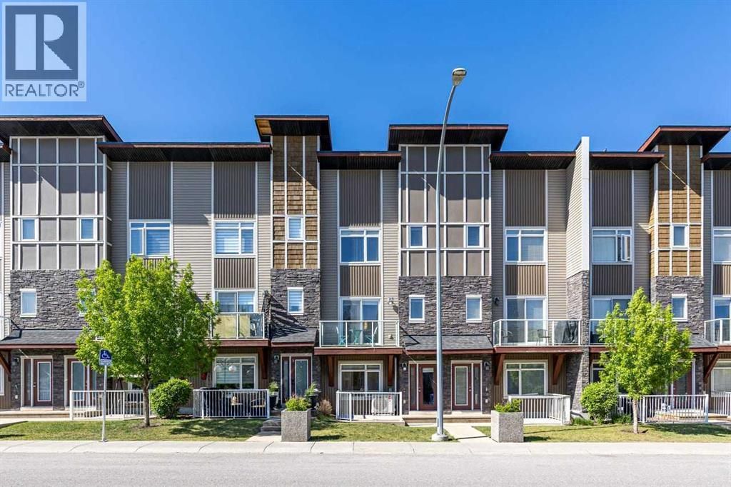 11 Skyview Point Heath Ne, Calgary