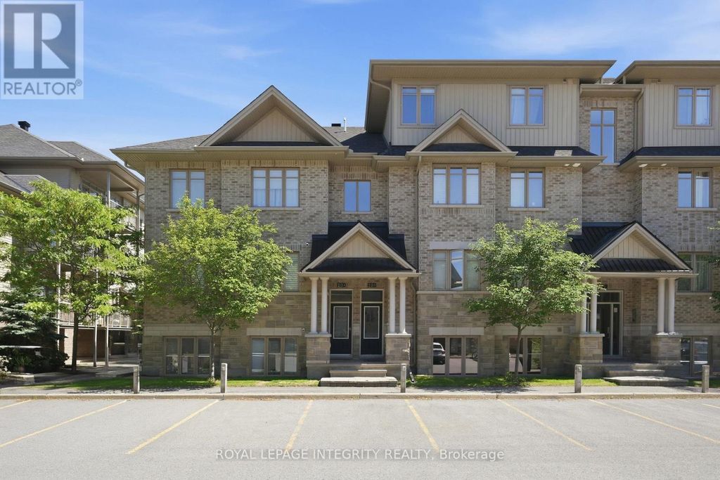 A - 20 Tadley Private, Ottawa