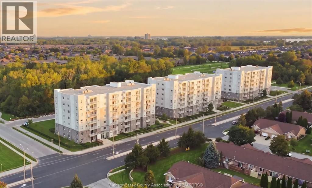1675 Banwell Road Unit# 404, Windsor