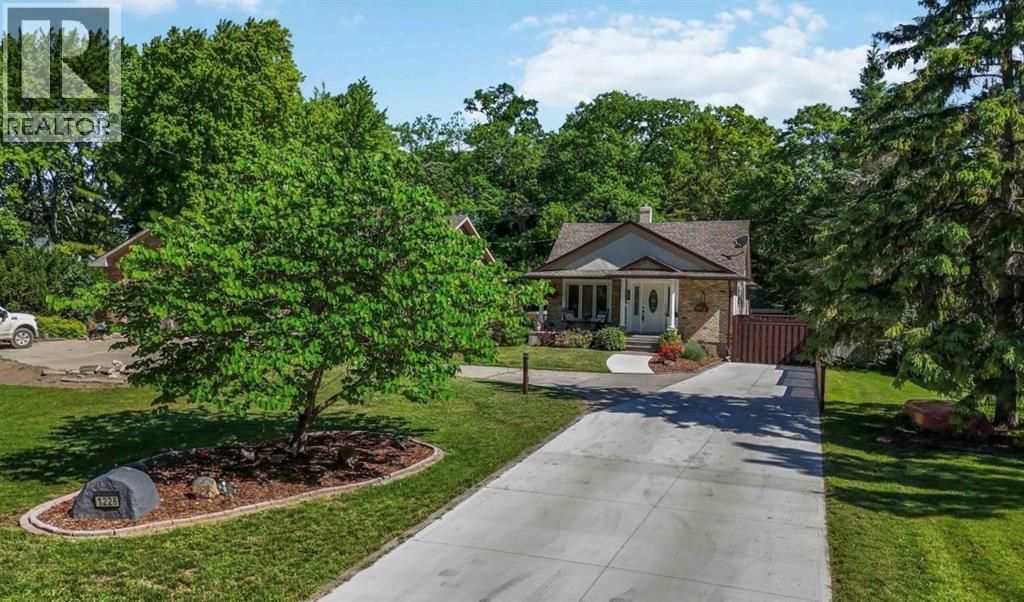 1226 Lakeshore Road, Sarnia