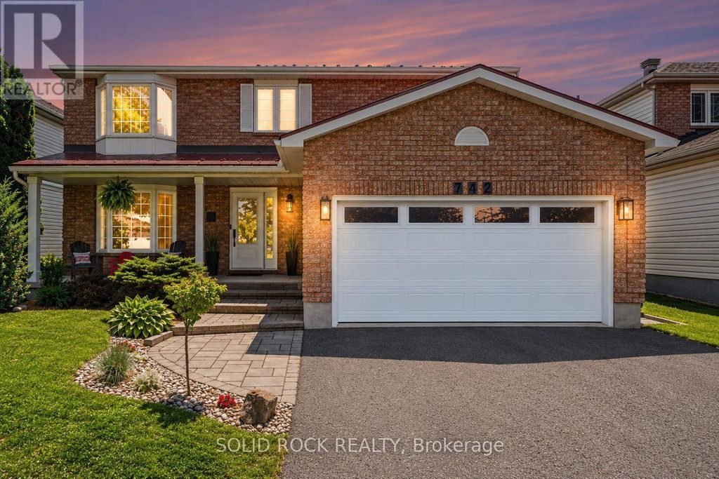 742 Merkley Drive, Ottawa
