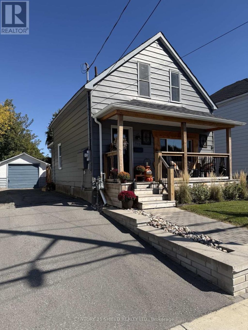 813 York Street, Cornwall