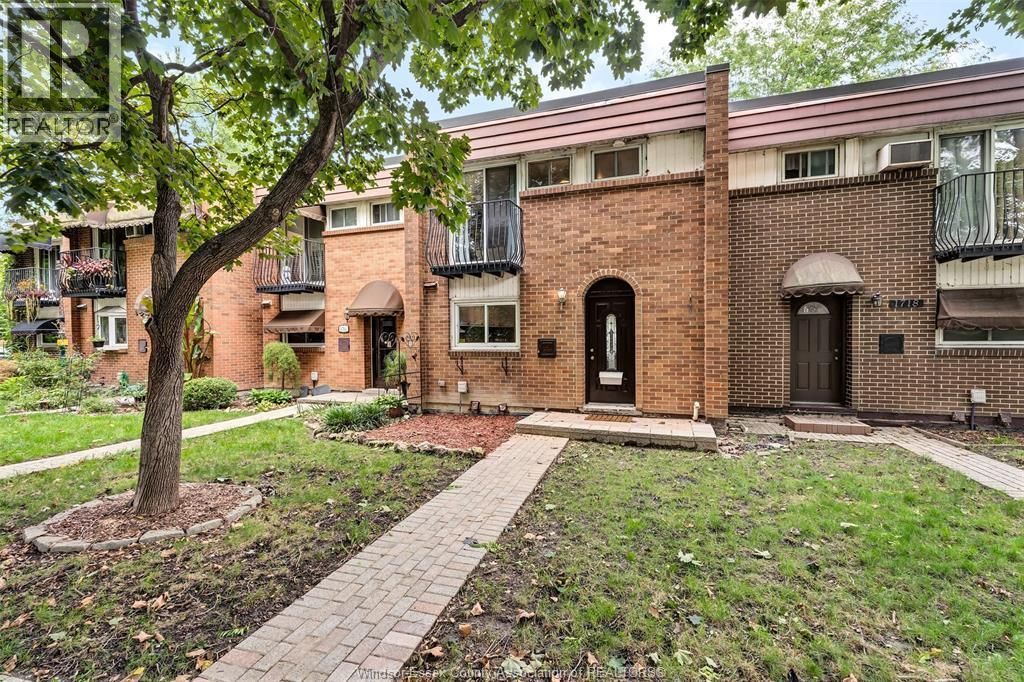 1716 East Gate Estates, Windsor