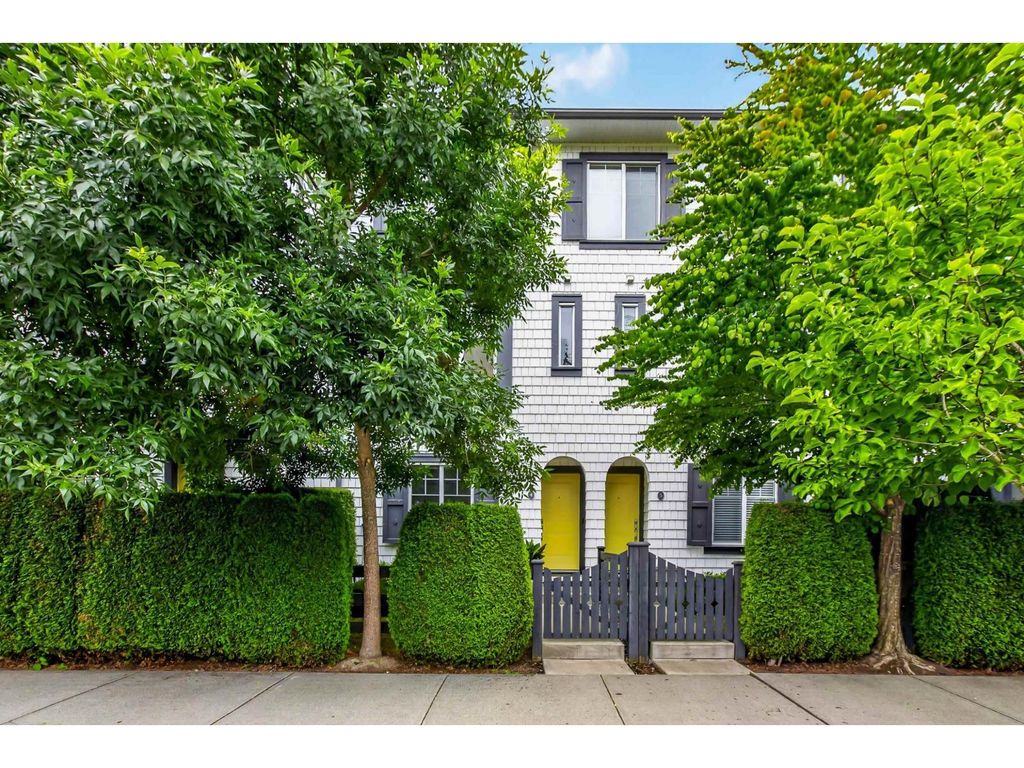 4 16357 15 Avenue, Surrey