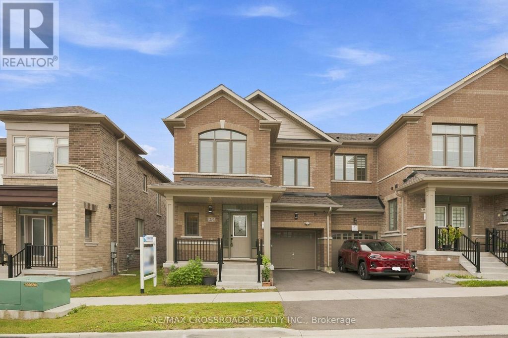 1257 Aquarius Trail, Pickering