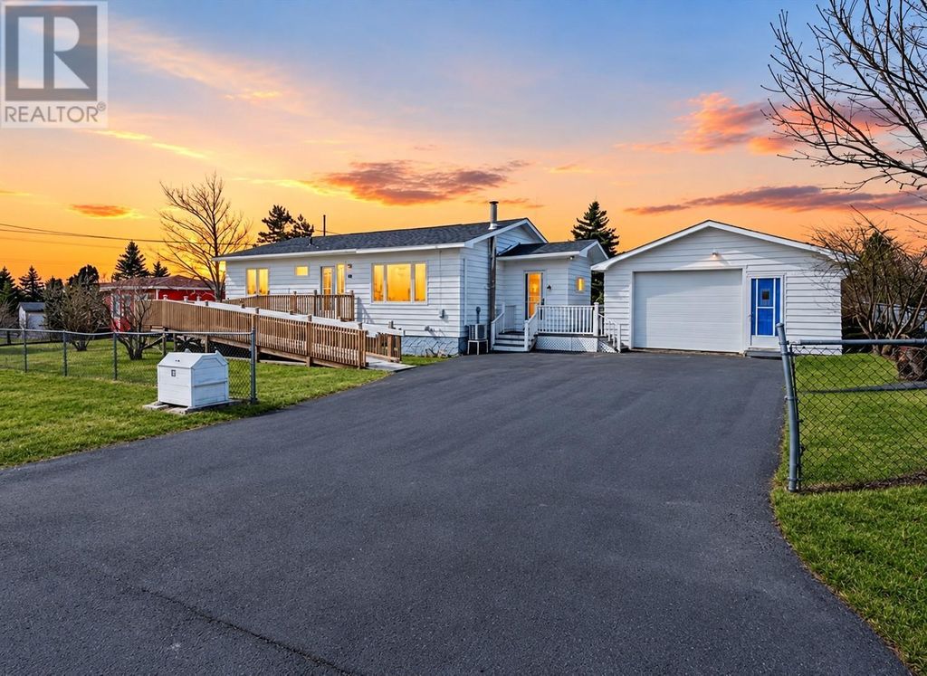12-14 Barnes Road, Bay Roberts