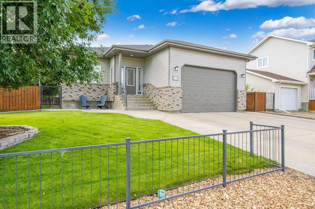 2448 7 Avenue Ne, Medicine Hat