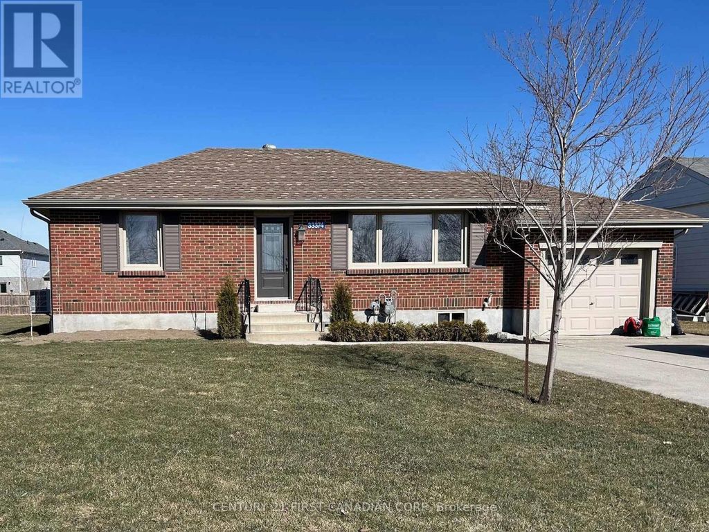 33374 Richmond Street, Lucan Biddulph (lucan)