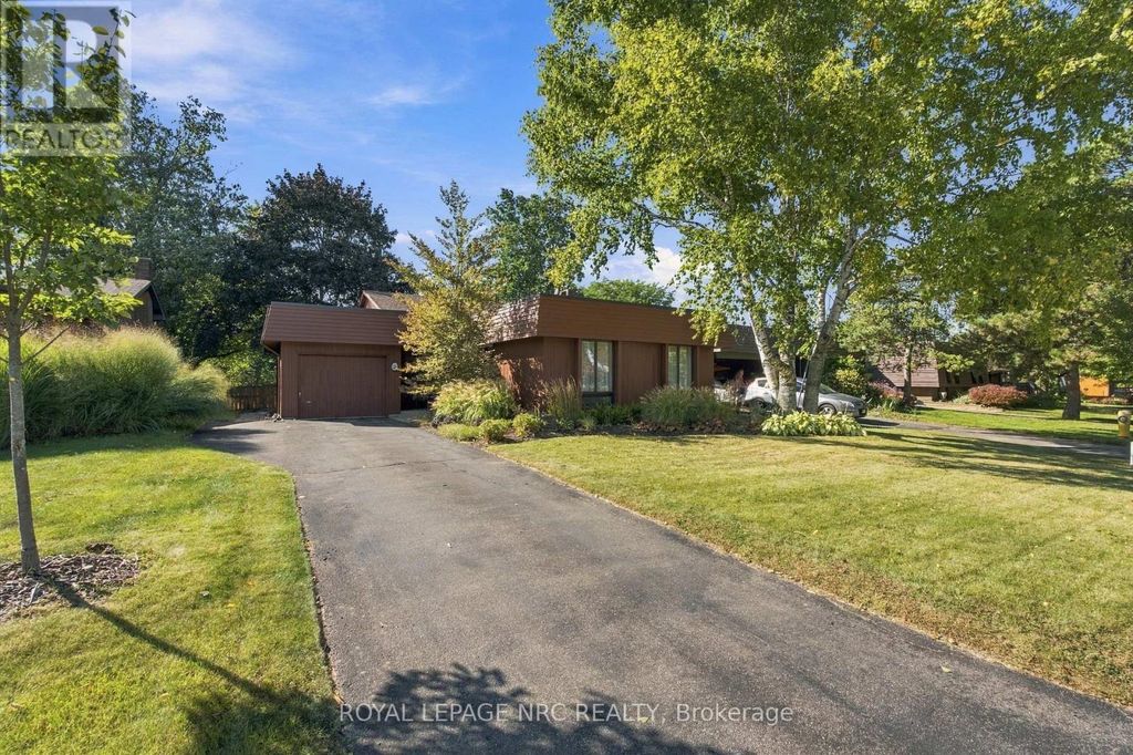 28 The Cedars Street, St. Catharines (vine/linwell)