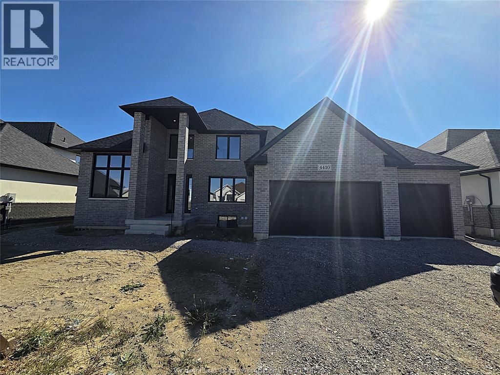 4410 Belmont, Comber
