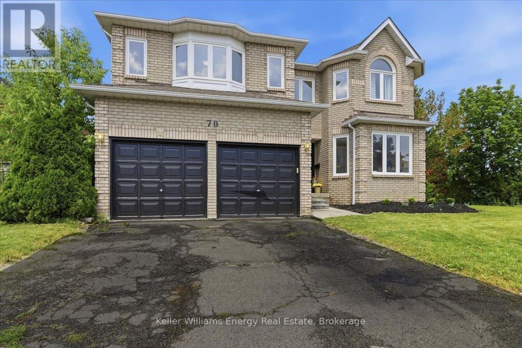 70 Willowbrook Drive, Whitby (pringle Creek)