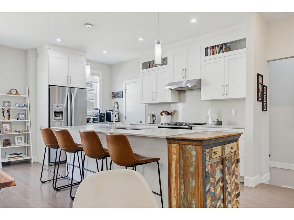 53 19501 74 Avenue, Surrey