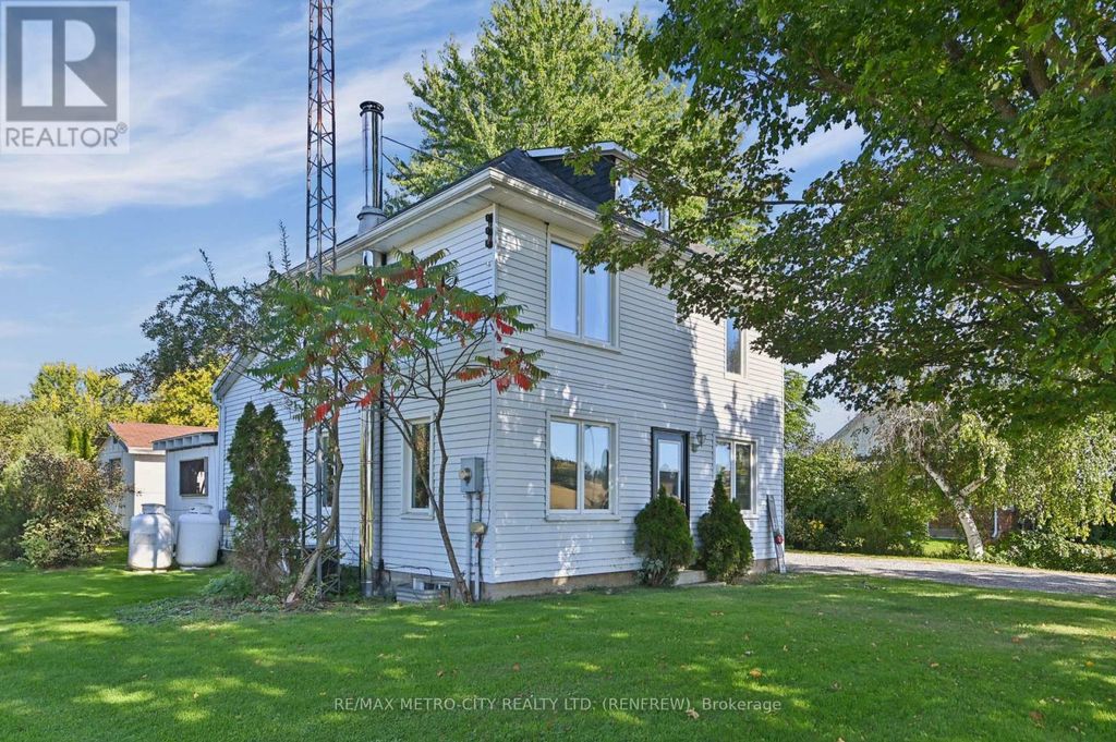 2328 Kerr Line, Whitewater Region