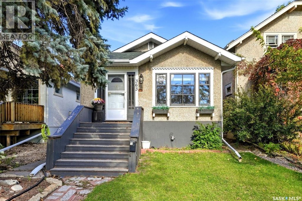 363 Leopold Crescent, Regina