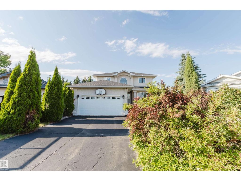 11526 9 Av Nw, Edmonton