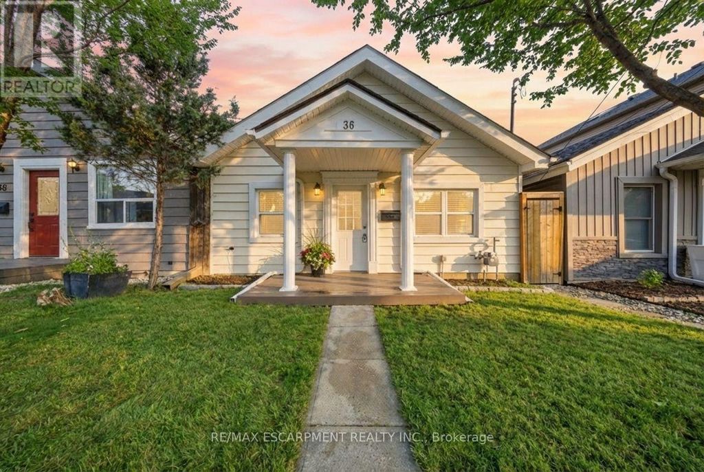 36 Queensdale Avenue W, Hamilton (southam)
